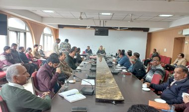 अंतर्राष्ट्रीय शिवरात्रि महोत्सव के भव्य आयोजन हेतु वित्तीय संसाधन जुटाने को लेकर बैठक