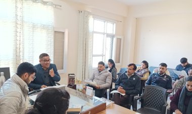 महिला एवं बाल विकास योजनाओं की समीक्षा बैठक