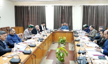 मन्त्री मंडल ने एक्साइज विभाग के क्षेत्रीय कार्यालयों को 100 मोटरसाइकिलें प्रदान करने को दी मंजूरी. निगम के लिए 24 वातानुकूलित सुपर लग्जरी बसों की खरीद को भी स्वीकृति...