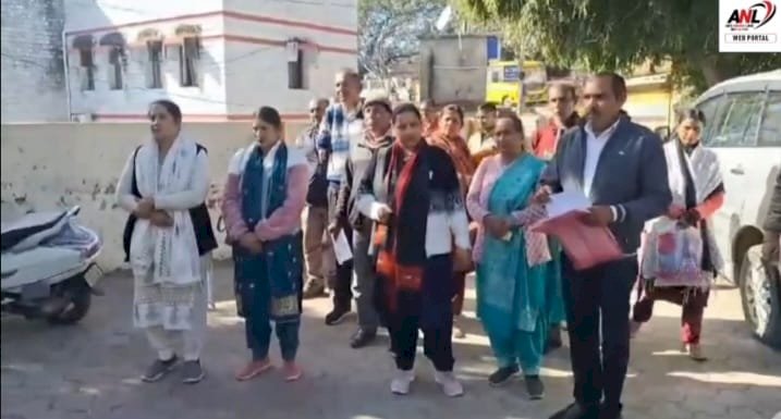 अवैध खनन से परेशान सेनवाला मुबारिकपुर पंचायत के लोग, जिला खनन अधिकारी से की मुलाकात