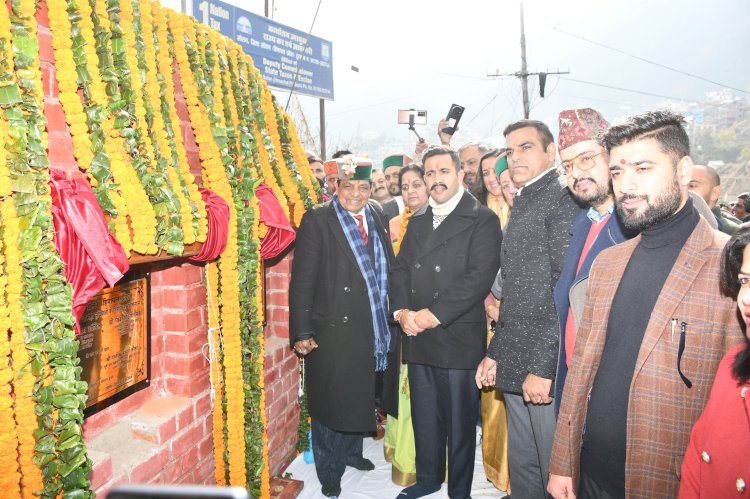 डॉ. शांडिल ने सोलन में 04.25 करोड़ रुपए के विकास कार्यों के लोकार्पण एवं शिलान्यास किए विक्रमादित्य सिंह विशेष रूप से उपस्थित रहे
