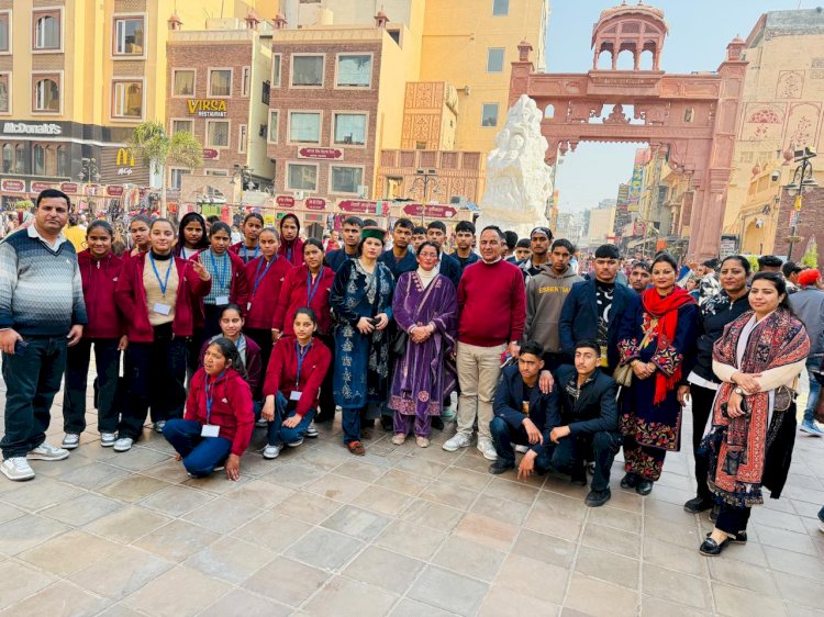 चिल्ड्रन ऑफ द स्टेट दर्जा प्राप्त बच्चों ने भ्रमण के दूसरे दिन गोल्डन टेंपल में माथा टेका