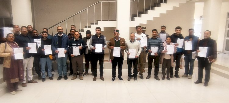 उपमुख्य सचेतक सहित शाहपुर के अधिकारियों ने छोड़ी बिजली सब्सिडी’