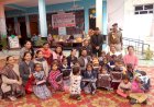 प्राईमरी स्कूल अंब में बच्चों को बांटे स्वैटर