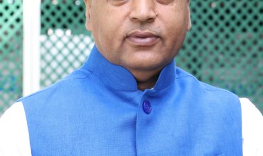 अगर ट्रेजरी से भुगतान हो रहे हैं तो ठेकेदार दफ्तरों से क्यों उठवा रहे हैं फर्नीचर: जयराम ठाकुर