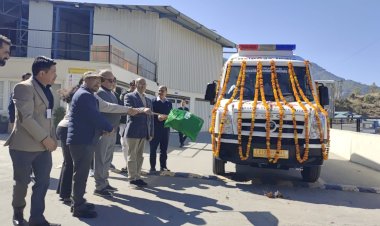 मोबाईल हेल्थकेयर यूनिट का शुभारम्भ