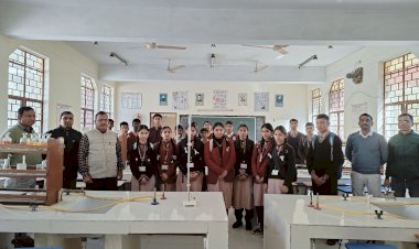 पीएम श्री केन्द्रीय विद्यालय हमीरपुर में साझेदारी कार्यक्रम के तहत छात्रों ने किया  विद्यालय भ्रमण