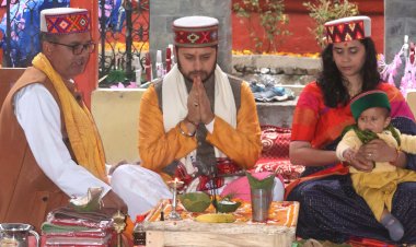 उपायुक्त ने की बावा भूतनाथ मंदिर में पूजा अर्चना