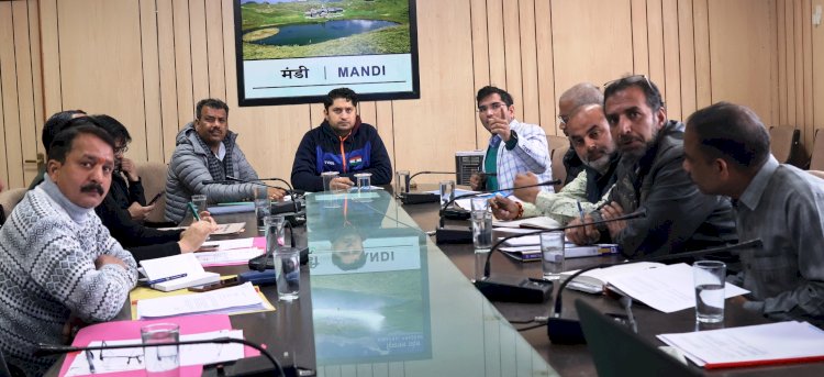 एनएच-70 पर सुरक्षा दिवारों का निर्माण व जल निकासी कार्य निर्धारित अवधि में पूरा करें- अपूर्व देवगन