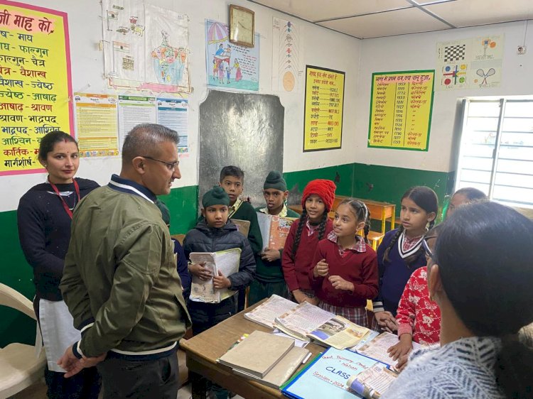 उपायुक्त ने प्राथमिक पाठशाला व आंगनबाड़ी केन्द्र का किया निरीक्षण