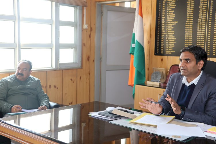 आगामी गेहूं खरीद सीजन से पहले मंडियों में बढ़ाएं प्लेटफार्म : डीसी
