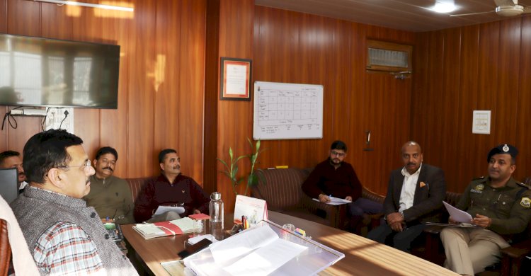सड़क सुरक्षा के प्रति लगाए जाएं जागरूकता शिविर -एल.आर.वर्मा
