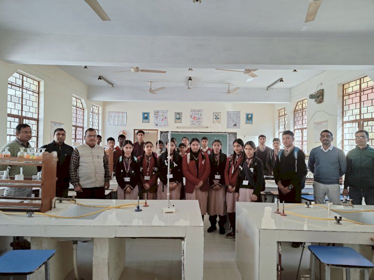 पीएम श्री केन्द्रीय विद्यालय हमीरपुर में साझेदारी कार्यक्रम के तहत छात्रों ने किया  विद्यालय भ्रमण