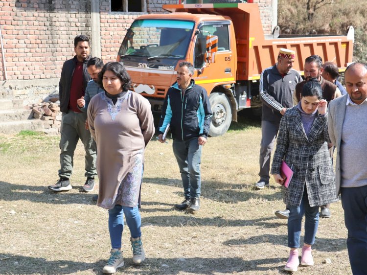 उपायुक्त कुल्लू  ने ग्राम पंचायत हुरला ,गड़सा  तथा वरिष्ठ  माध्यमिक पाठशाला  गड़सा  का निरीक्षण किया
