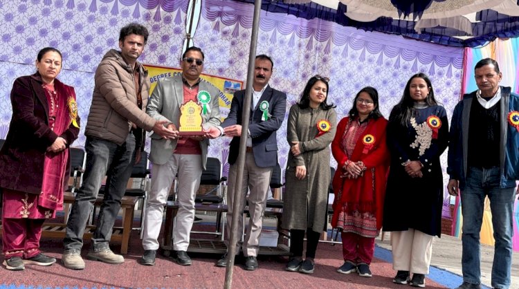 साक्षी ने झटका बेस्ट एथलीट का खिताब , प्रदीप बने बेस्ट एथलीट.. हरिपुर धार कॉलेज में आयोजित हुई खेल कूद प्रतियोगिता