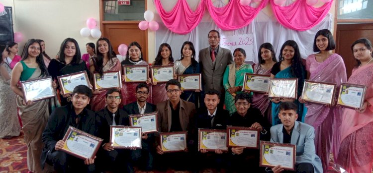 भावभीनी विदाई पार्टी में विद्यार्थियों ने बिखेरे इन्द्रधनुषी रंग ..एवीएन में आयोजित विदाई पार्टी में प्रधानाचार्य दिया सफल जीवन का मूल मंत्र ..