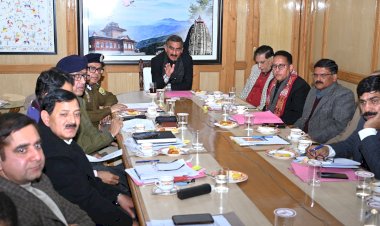 साइकोट्रोपिक दवाओं की अवैध बिक्री में संलिप्त कम्पनियों के लाइसेंस रद्द किए जाएंगे अवैध नशीले पदार्थों के कारोबार में संलिप्त लोगों को बक्शा नहीं जाएगा:सुक्खू