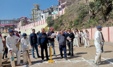 जिला क्रिकेट संघ  ने  16 वर्ष से कम आयु वर्ग के  खिलाड़ियों की  क्रिकेट टीम का गठन