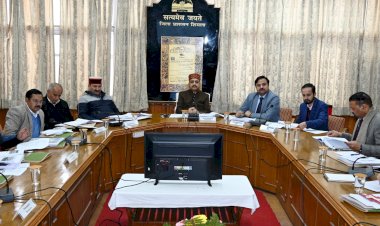 केंद्र सरकार की योजनाओं को जन-जन तक पहुंचाए विभाग - सुरेश कश्यप