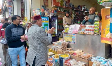 मेडिकल कॉलेज शिफ्ट करने के विरोध में भाजपा का हस्ताक्षर अभियान, नाहन में राजीव बिंदल की अध्यक्षता में नाहन में चला अभियान