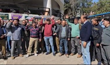 नही मिले वित्तीय लाभ, एचआरटीसी चालकों-परिचालकों ने सरक ार के खिलाफ खोला मोर्चा जमकर प्रर्दशन किया