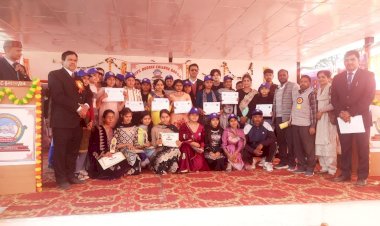 राजकीय महाविद्यालय बड़ोह के वार्षिक पुरस्कार समारोह में मुख्यातिथि बनकर पहुँचे आर.एस बाली