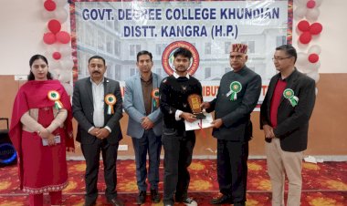 संजय रतन ने खुंडियां महाविद्यालय में नवाजे होनहार, 25 कंप्यूटर देने की घोषणा