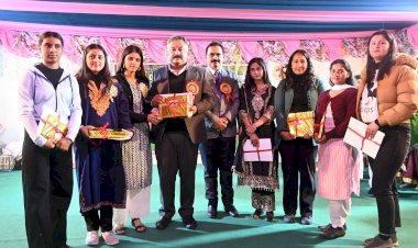 शिक्षा मंत्री ने सेंटनेरी डीएवी महाविद्यालय कोटखाई के वार्षिक पुरस्कार वितरण समारोह में बतौर मुख्यतिथि की शिरकत*