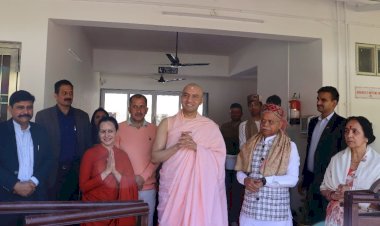 राज्यपाल शिव प्रताप शुक्ल ने बद्रिका आश्रम के श्री हरि मंदिर में पूजा अर्चना की