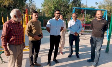 उपायुक्त ने किया विकास कार्यों का निरीक्षण, जिम और पुस्तकालयों को मिलेगा सहयोग