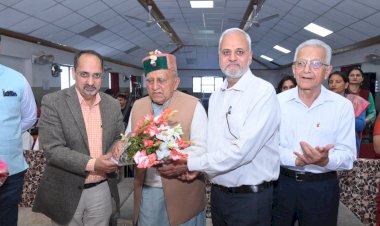 विकसित भारत युवा संसद: नाहन में युवाओं ने प्रस्तुत किए लोकतंत्र  पर विचार