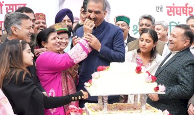 लोगों ने उत्साह के साथ मुख्यमंत्री का जन्मदिन मनाया