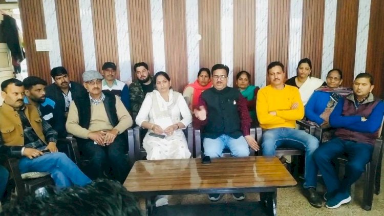 ब्लॉक कांग्रेस अध्यक्ष राजेन्द्र वर्मा ने पूर्व विधायक से पूछा कौन-सा आंदोलन, किस लिए.....