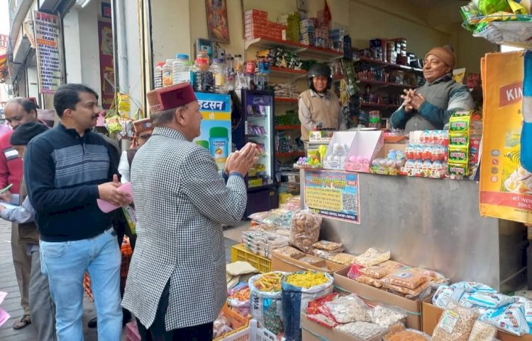 मेडिकल कॉलेज शिफ्ट करने के विरोध में भाजपा का हस्ताक्षर अभियान, नाहन में राजीव बिंदल की अध्यक्षता में नाहन में चला अभियान