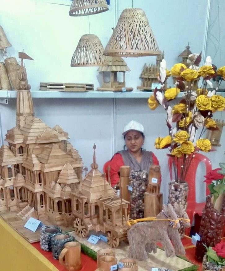 आत्मनिर्भरता से आत्मगौरव की कहानी लिखतीं कांगड़ा की महिलाएं