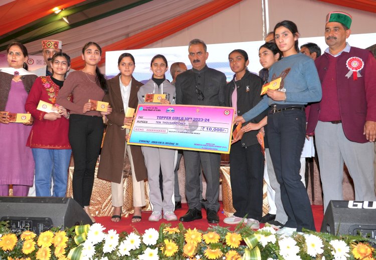 अंतरराष्ट्रीय महिला दिवस पर शाहपुर के चंबी मैदान में राज्य स्तरीय कार्यक्रम आयोजित