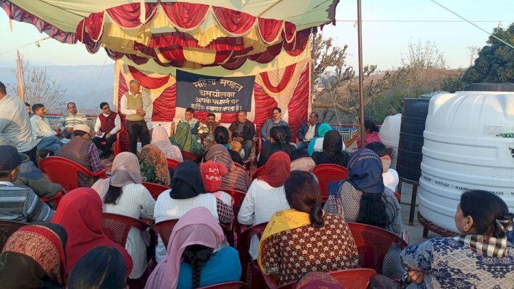 विधायक ने किया जनसमस्याओं का निवारण, विधायक आपके कार्यक्रम के तहत घर-द्वार जाकर सुलझाई समस्याएं