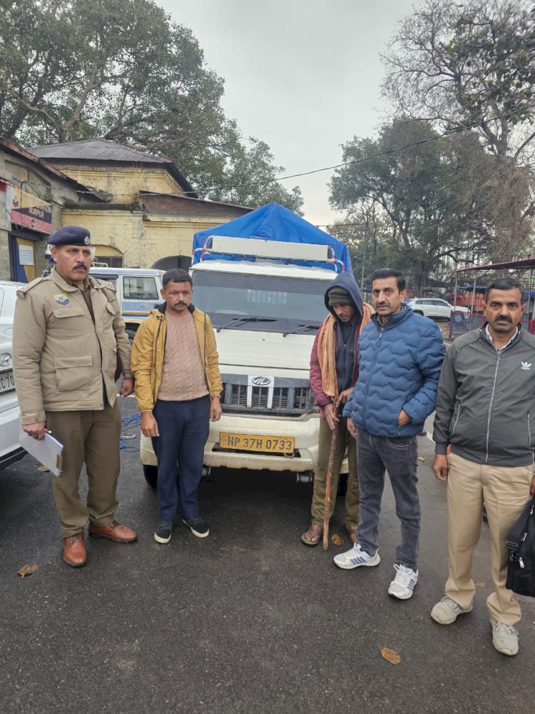 नूरपुर बाजीरा में पिकअप गाड़ी से 72 पेटियां अवैध शराब पकड़ी,मामला दर्ज
