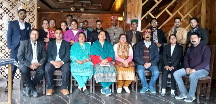 बंजार में खुली ऐंजल क्रेडिट कॉपरेटिव लिमिटेड की ब्रांच,  नगर पंचायत बंजार की अध्यक्षा उशा शर्मा ने किया ब्रांच का शुभारंभ