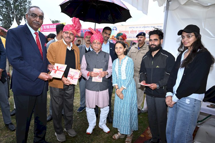 राज्यपाल ने राष्ट्रस्तरीय होली उत्सव की शोभायात्रा में भाग लिया