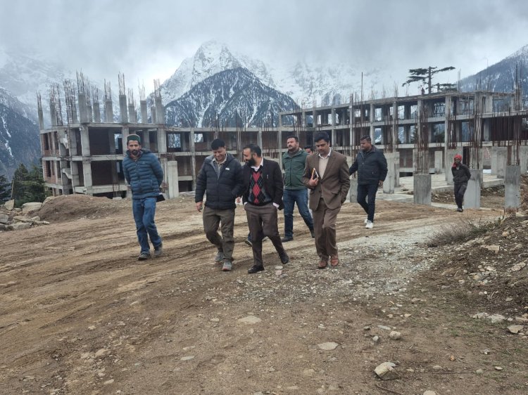 उपायुक्त ने यूथ हॉस्टल भवन कल्पा का किया निरीक्षण