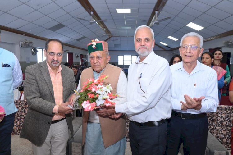 विकसित भारत युवा संसद: नाहन में युवाओं ने प्रस्तुत किए लोकतंत्र  पर विचार