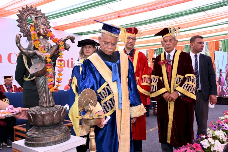 राज्यपाल ने शूलिनी विश्वविद्यालय के दीक्षांत समारोह की अध्यक्षता की