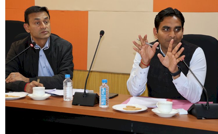 डीसी की अध्यक्षता में हुई जिला एयरो स्पोर्ट्स नियामक समिति की बैठक