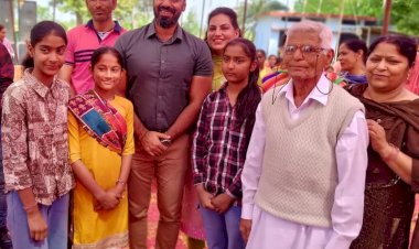 शिक्षा सुधार समिति ने जरूरतमंद विद्यार्थियों को वितरित की शिक्षण सामग्री