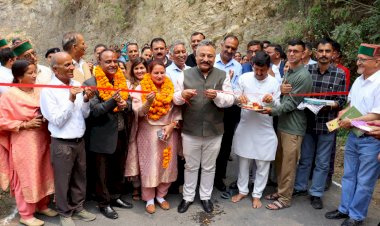 शिक्षा  मंत्री ने नगरकोटी मंदिर चनालग के मंच का किया लोकार्पण ।