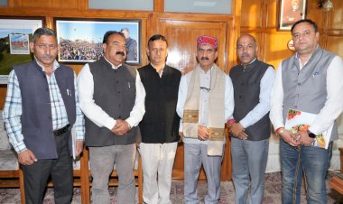 मुख्यमंत्री से मिले विभिन्न जिलों के एपीएमसी अध्यक्ष, किसानों-बागवानों के लिए सराहनीय योजनाओं पर जताया आभार