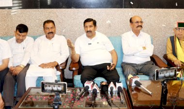 आतंकवाद पर राष्ट्रहित में उठाए हर निर्णय में कांग्रेस केंद्र सरकार के साथ- मुकेश अग्निहोत्री