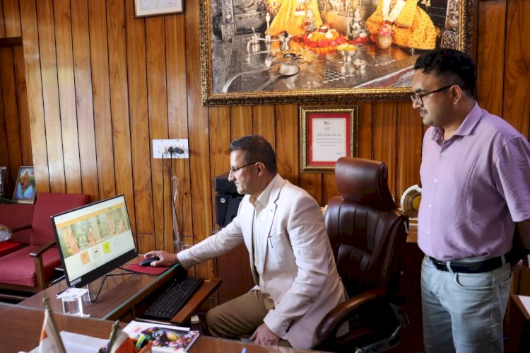 डीसी सिरमौर ने श्री महामाया  बाला सुंदरी मंदिर न्यास त्रिलोकपुर की वेबसाइट का किया शुभारंभ