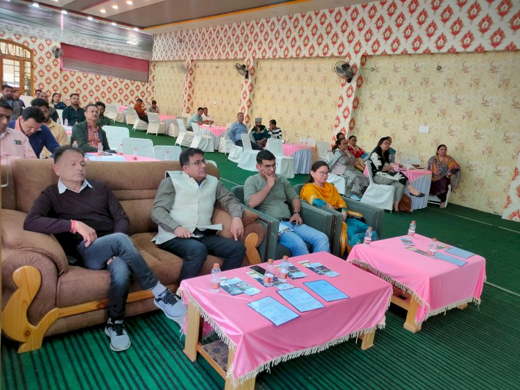 होटल सरयल कुल्लू में उद्यमियों के लिए लगाई कार्यशाला